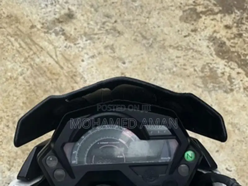 Yamaha FZ S v1 2014