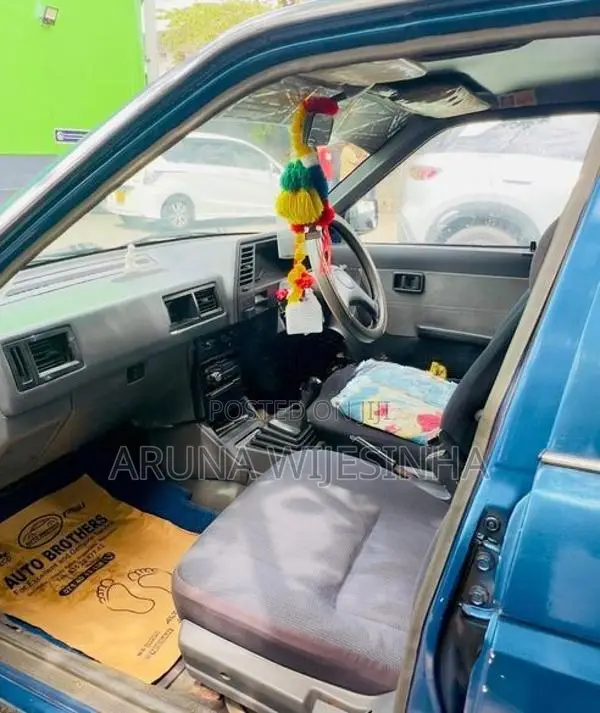 Nissan Sunny WCB 12 1989