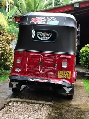 Bajaj RE 2013