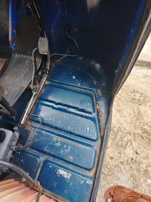 Piaggio Ape Three Wheeler 2011