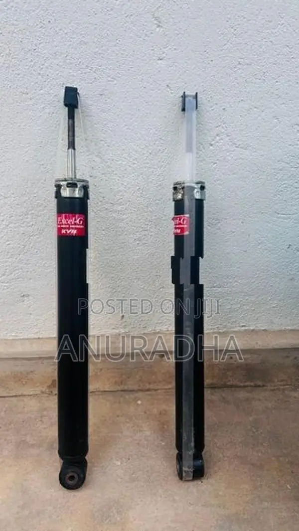 Honda Vezel 2014 Rear Shocks