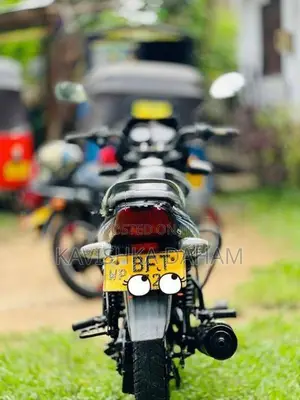 TVS Metro 2017