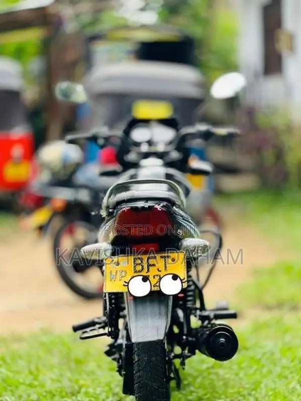 TVS Metro 2017