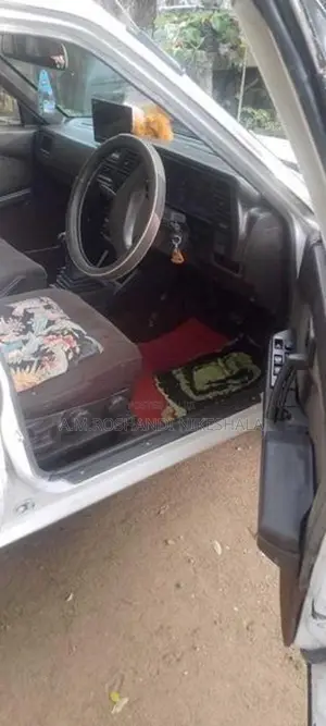 Nissan Sunny 1989
