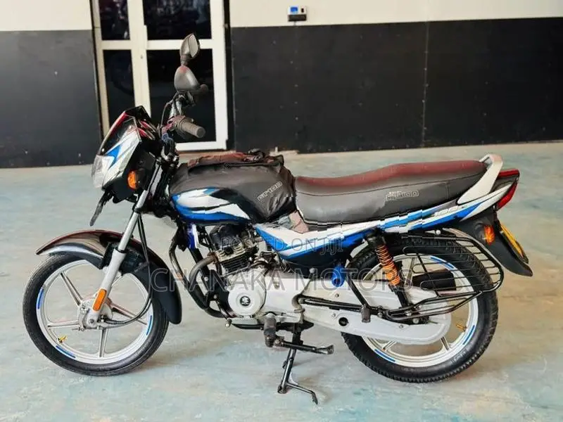 Bajaj CT100 2021