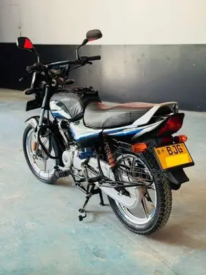 Bajaj CT100 2021