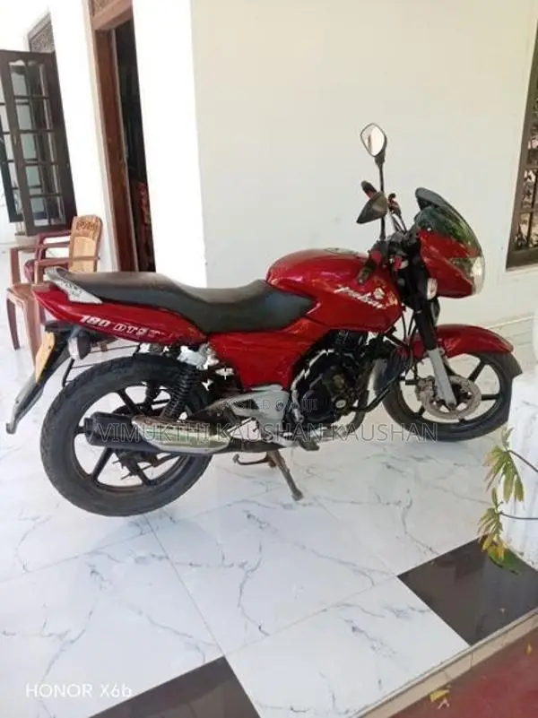 Bajaj Pulsar 180 2007