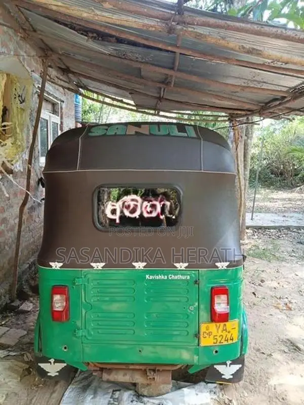 Bajaj RE 2010