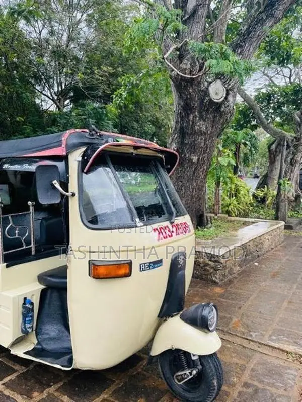 Bajaj 2000