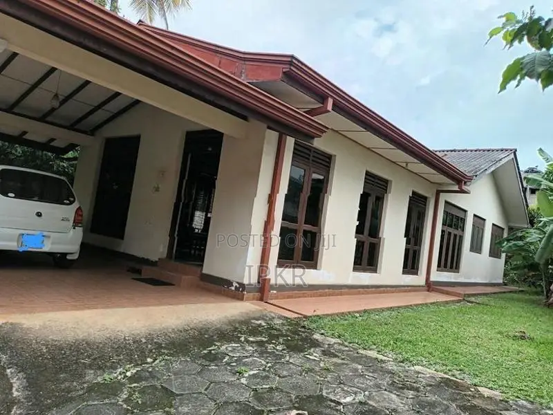 4 Bedroom House For Sale In Kurunegala