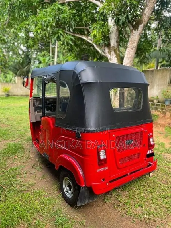 Bajaj RE 2025