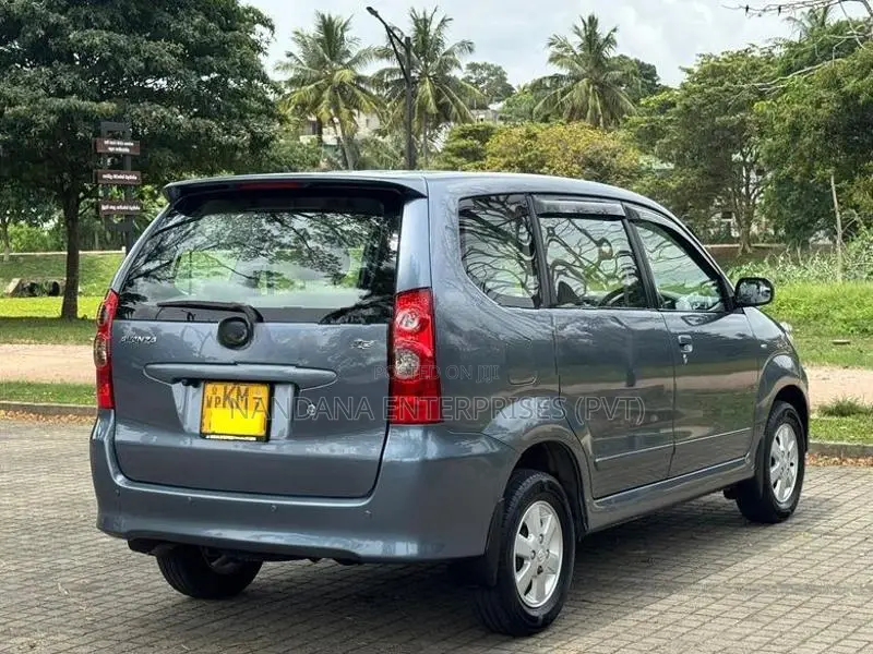Toyota Avanza 2010