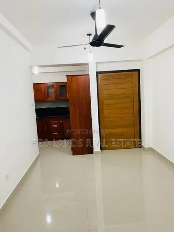 (SA1625) 2BR Apartment for Sale in Oval View Colombo 8