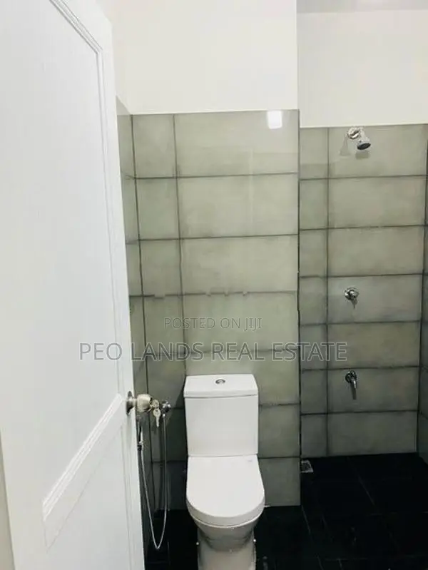 (SA1625) 2BR Apartment for Sale in Oval View Colombo 8