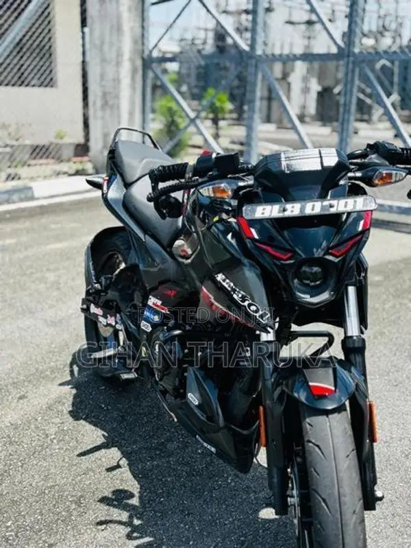Bajaj Pulsar N160 2025