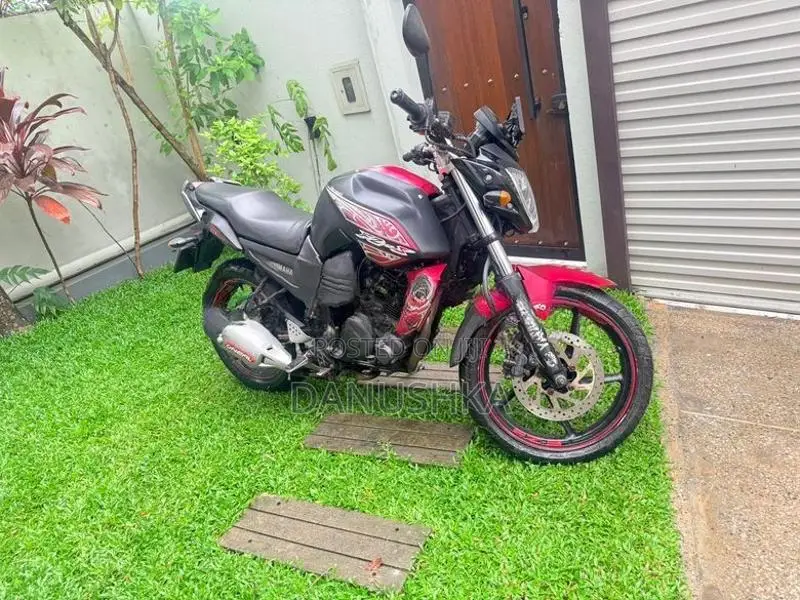 Yamaha FZ S 2014