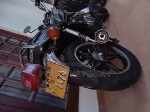 Suzuki GN 125 2002