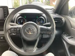 Toyota Yaris G LED 2023