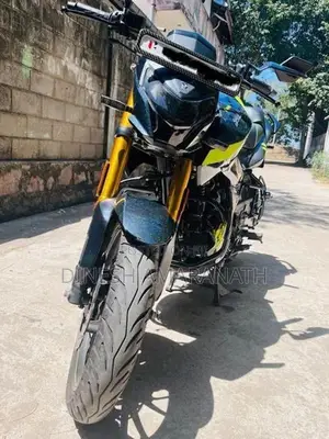 Hero Hunk 160R 2025