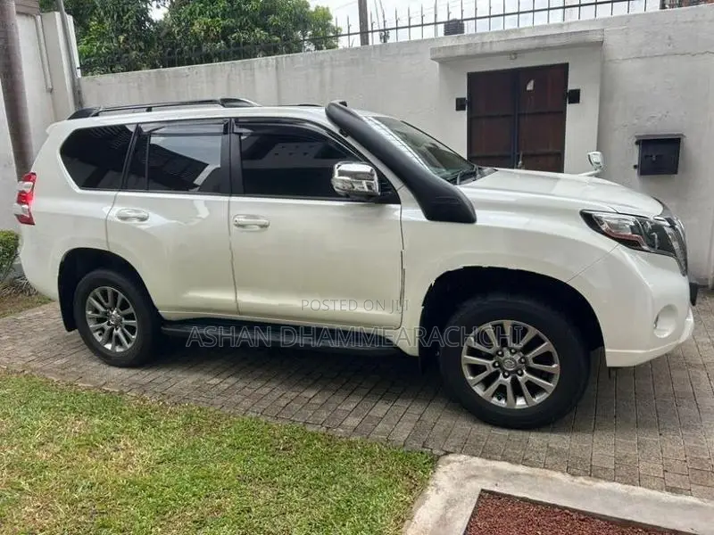 Toyota Land Cruiser Prado 2014