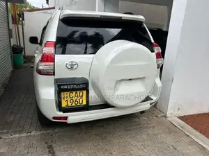 Toyota Land Cruiser Prado 2014