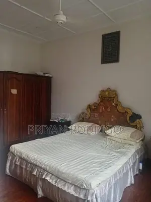 Colombo 03 De Alwis Place 05 BR House on 15 Perches of Land for Rent