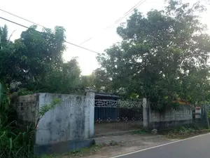 බටගොඩ, හොරණ-කළුතර පාරේ පිහිටි පර්චස් 20 ක ඉඩම