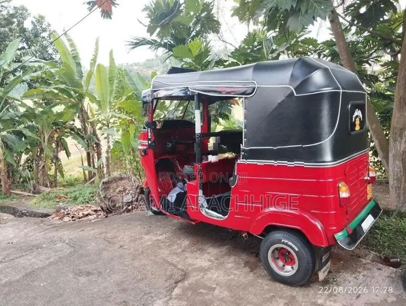 Bajaj RE 1999