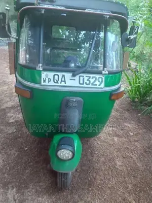 Bajaj RE 2003