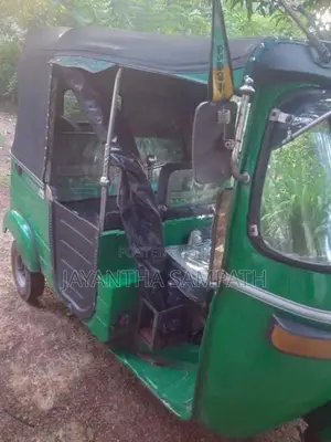 Bajaj RE 2003
