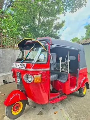Bajaj RE 2012