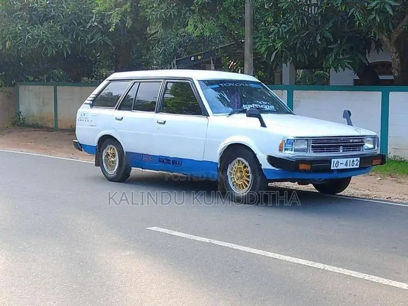 Toyota Corolla DX Wagon KE74 1986