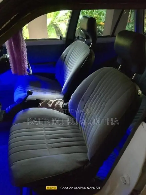 Toyota Corolla DX Wagon KE74 1986