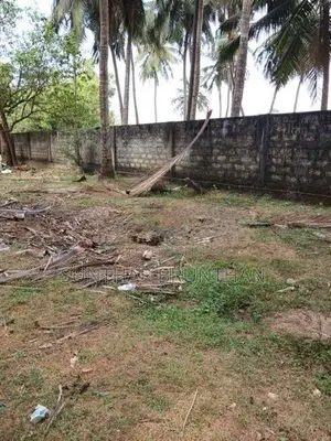 காணி விற்பனைக்கு உடுவில்
