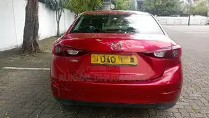 Mazda 3 Sedan 2015