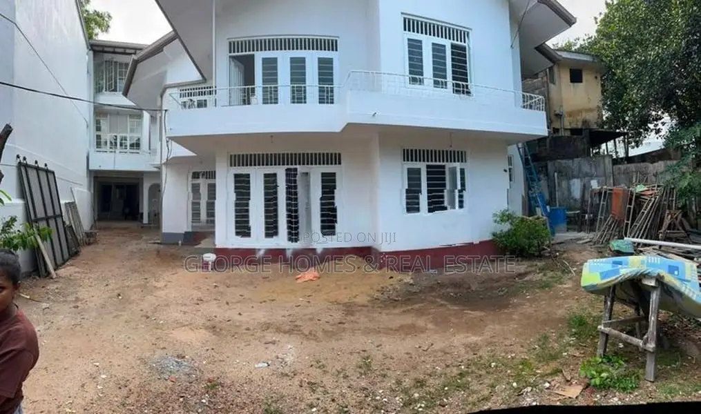 11 Bedroom house for Rent at Colombo 5