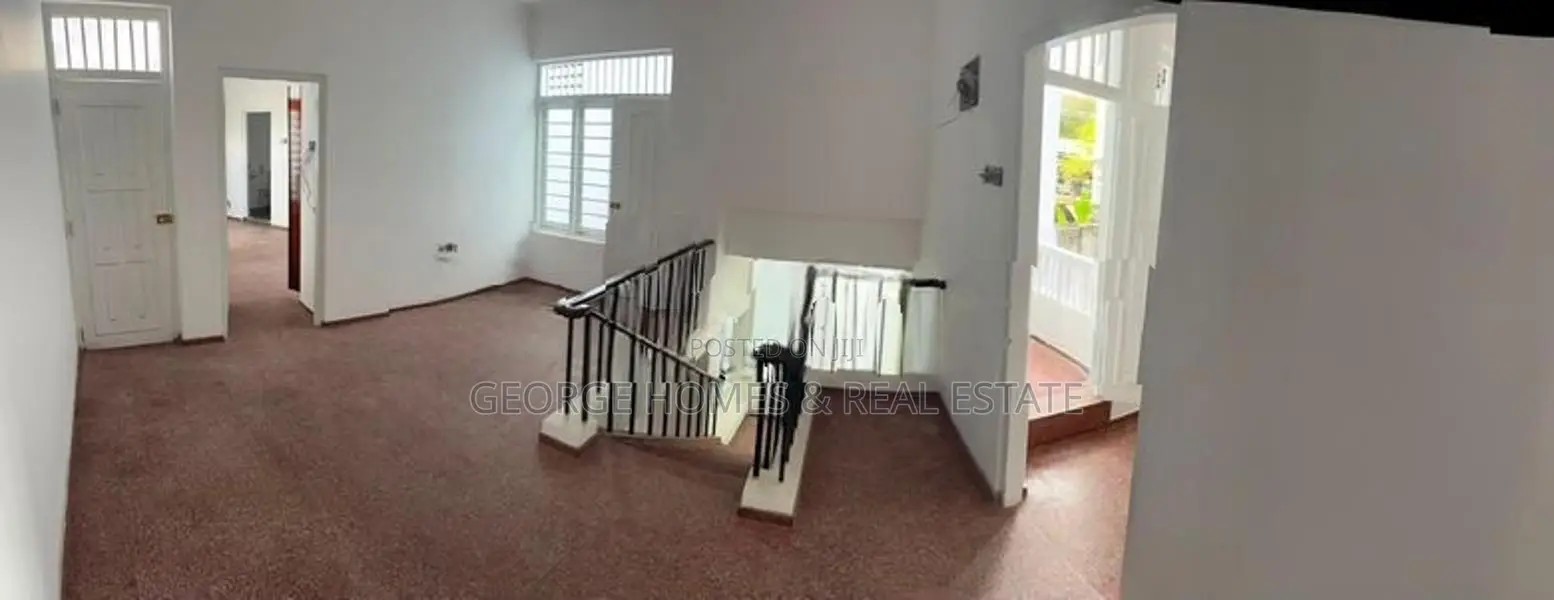 11 Bedroom house for Rent at Colombo 5