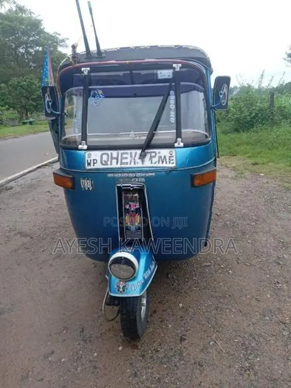 Bajaj RE 2008