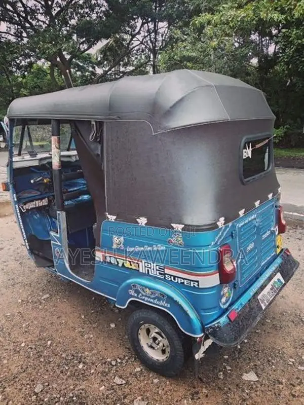Bajaj RE 2008