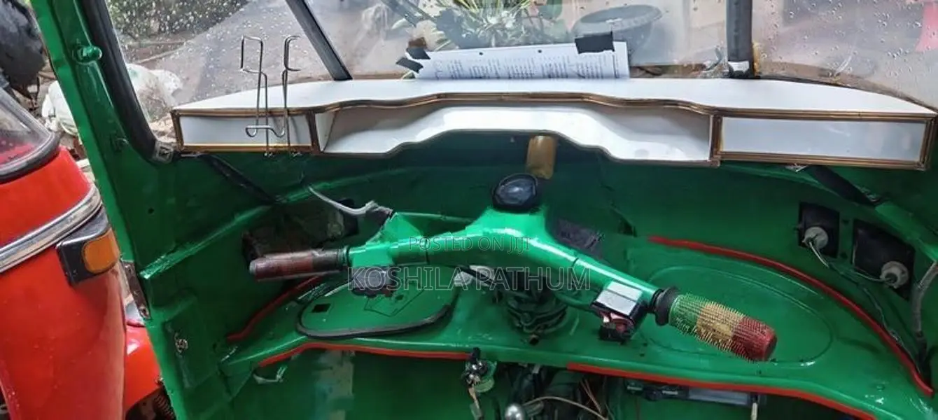 Bajaj RE 1983