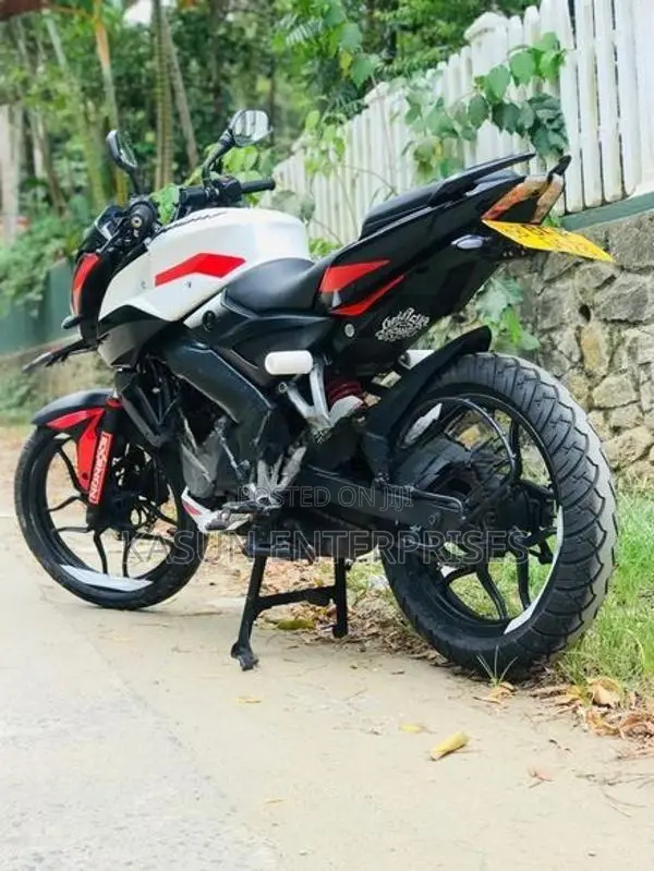 Bajaj Pulsar NS160 2017