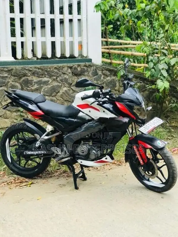 Bajaj Pulsar NS160 2017