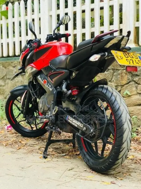 Bajaj Pulsar NS160 2018