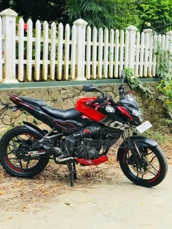 Bajaj Pulsar NS160 2018