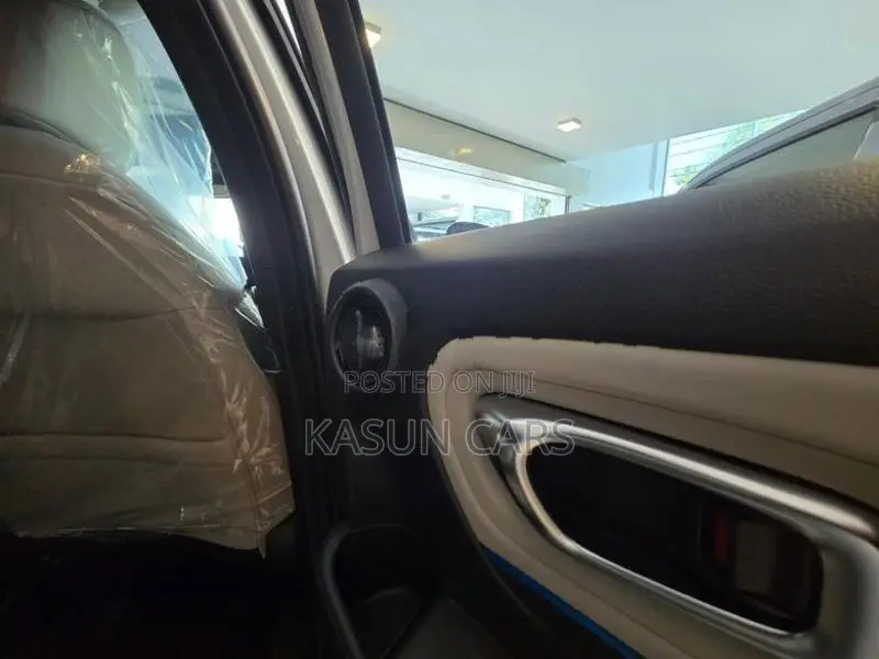 Honda Vezel Z Play Moonroof 2026