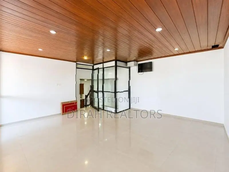 4BR House with Pool for Sale | Battaramulla (DS-024)