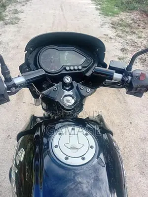 Bajaj Pulsar 150 2015