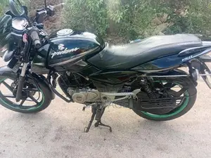 Bajaj Pulsar 150 2015