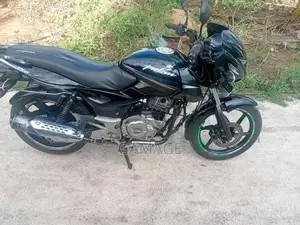 Bajaj Pulsar 150 2015