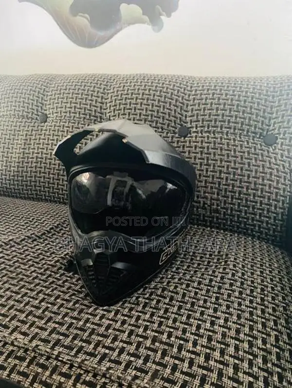 Beon Full Face Helmet